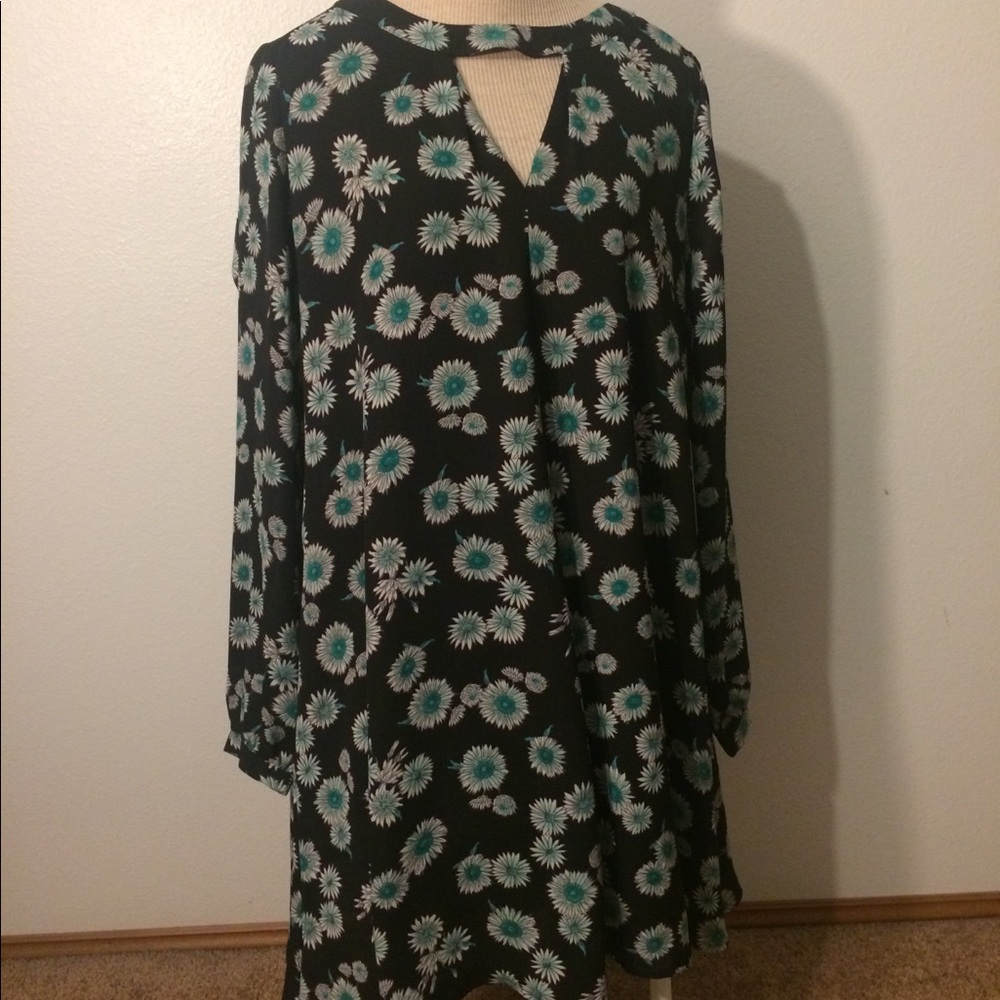 Black floral Express Trapeze dress - size M (NWT)